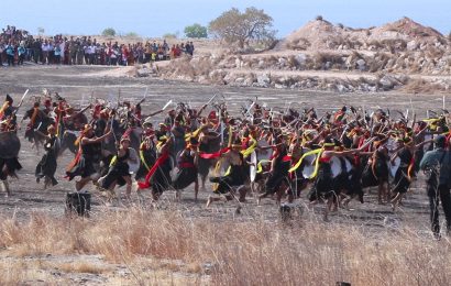 Ratusan Kuda dan Penari Tampilkan Atraksi Budaya Sumba Pada Pembukaan Sidang Raya XVII PGI