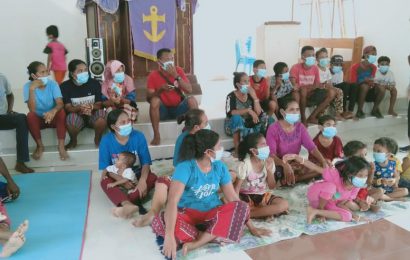 43 Warga Terdampak Letusan Gunung Ile Lewotolok Mengungsi di Gedung Gereja GMIT Maranatha Pada