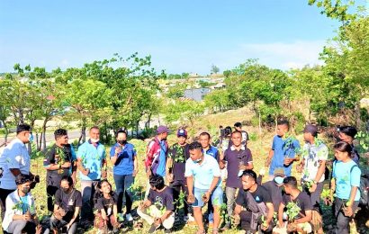Bulan Lingkungan: Pemuda GMIT Tanam Pohon dan Bersihkan Sampah